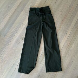 Women’s olive green trousers size small.